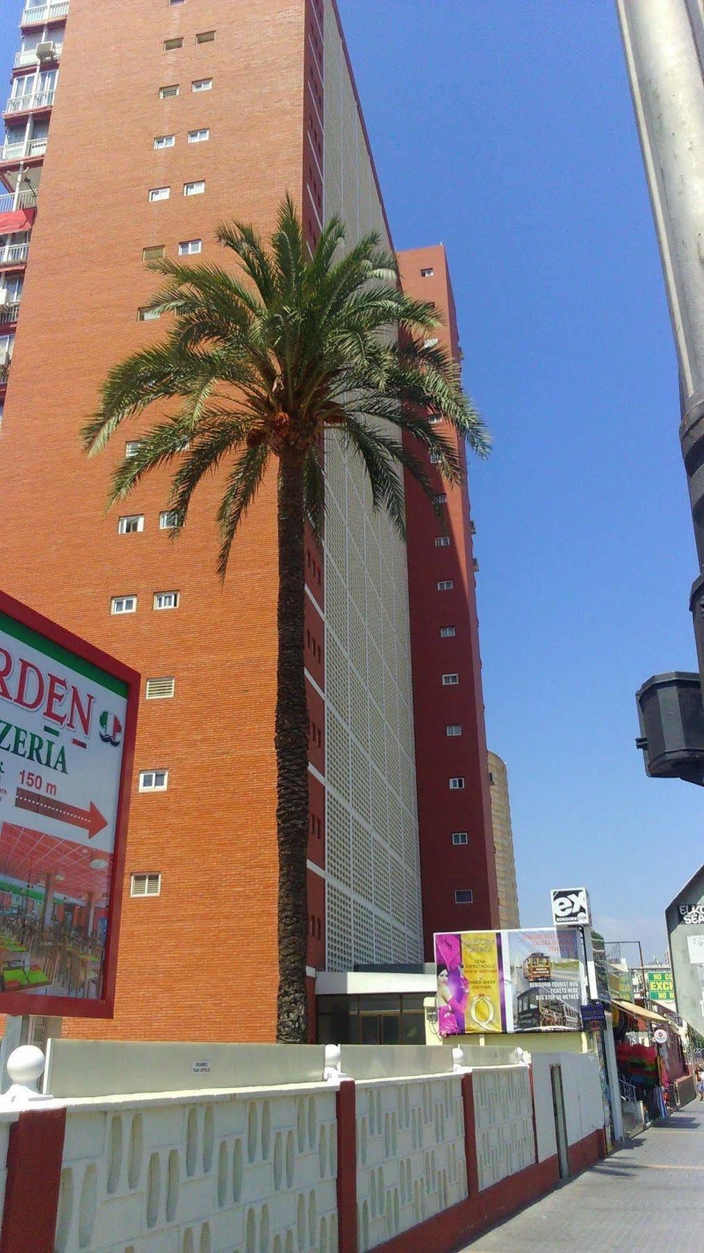 Blue Sky Apartment Бенидорм Экстерьер фото