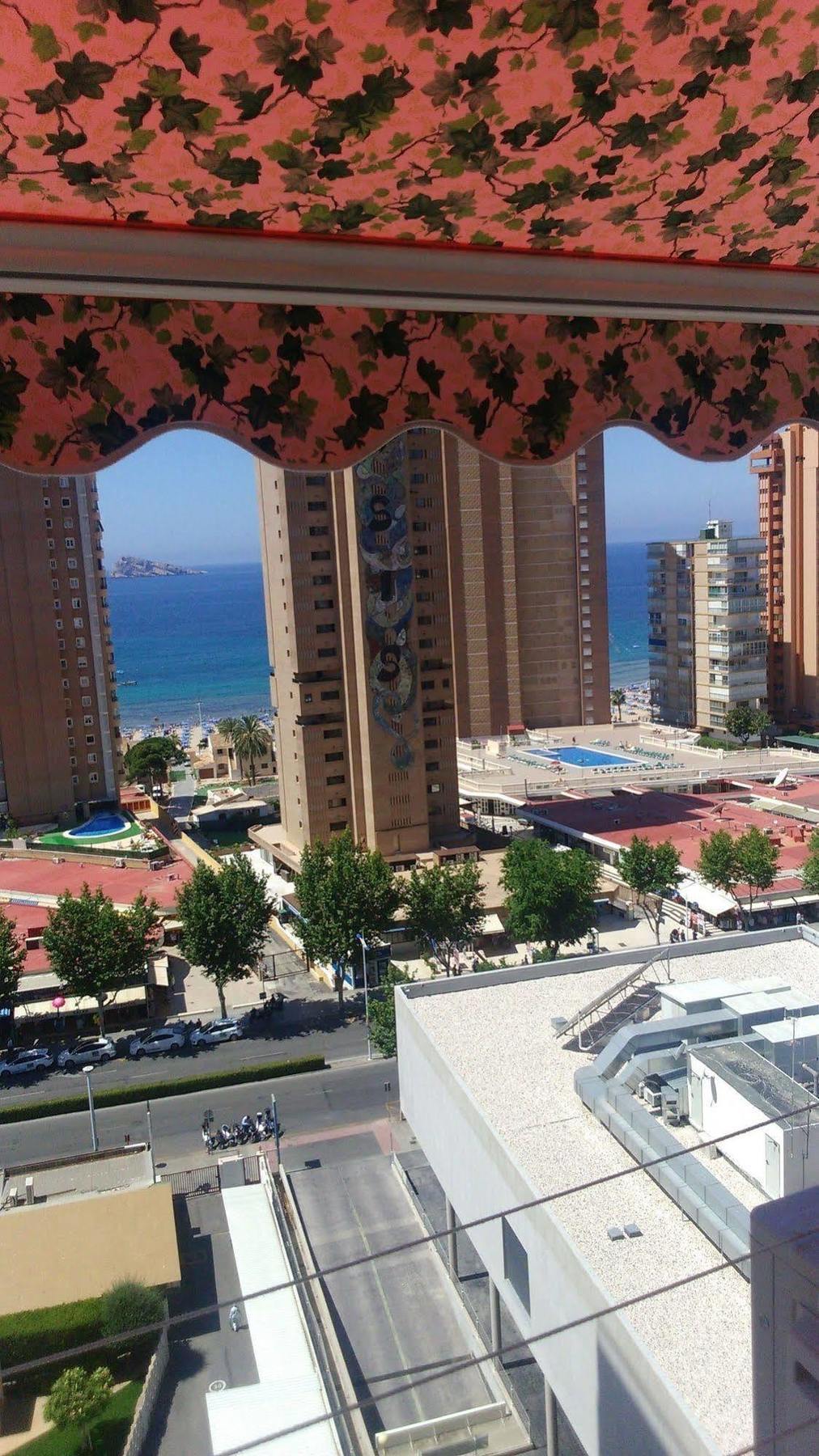 Blue Sky Apartment Бенидорм Экстерьер фото